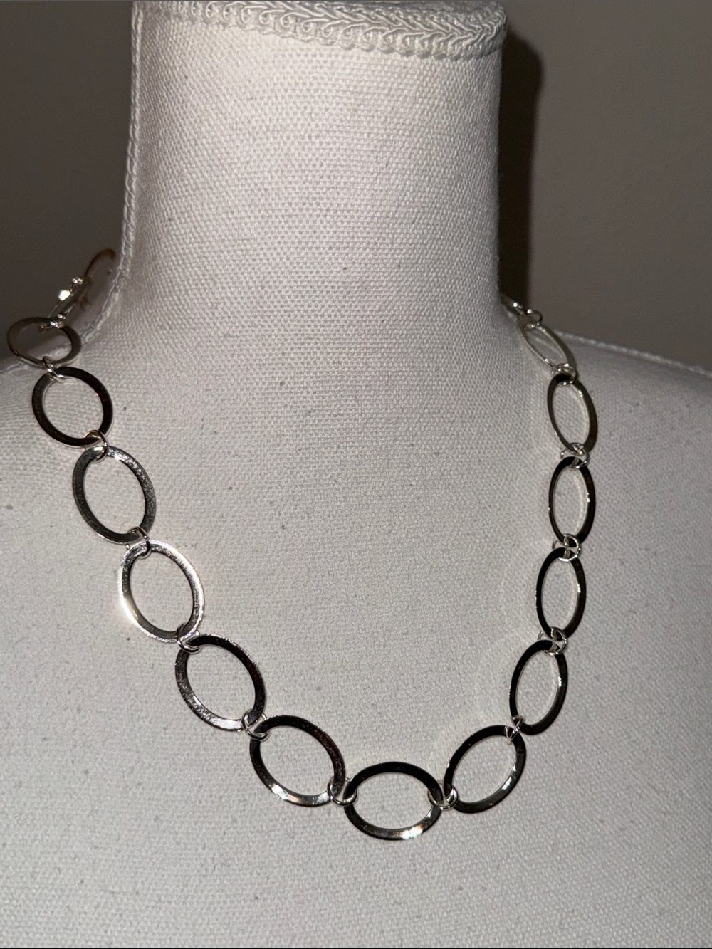 New Women’s The Limited Silver Oval Link Necklace - 23”